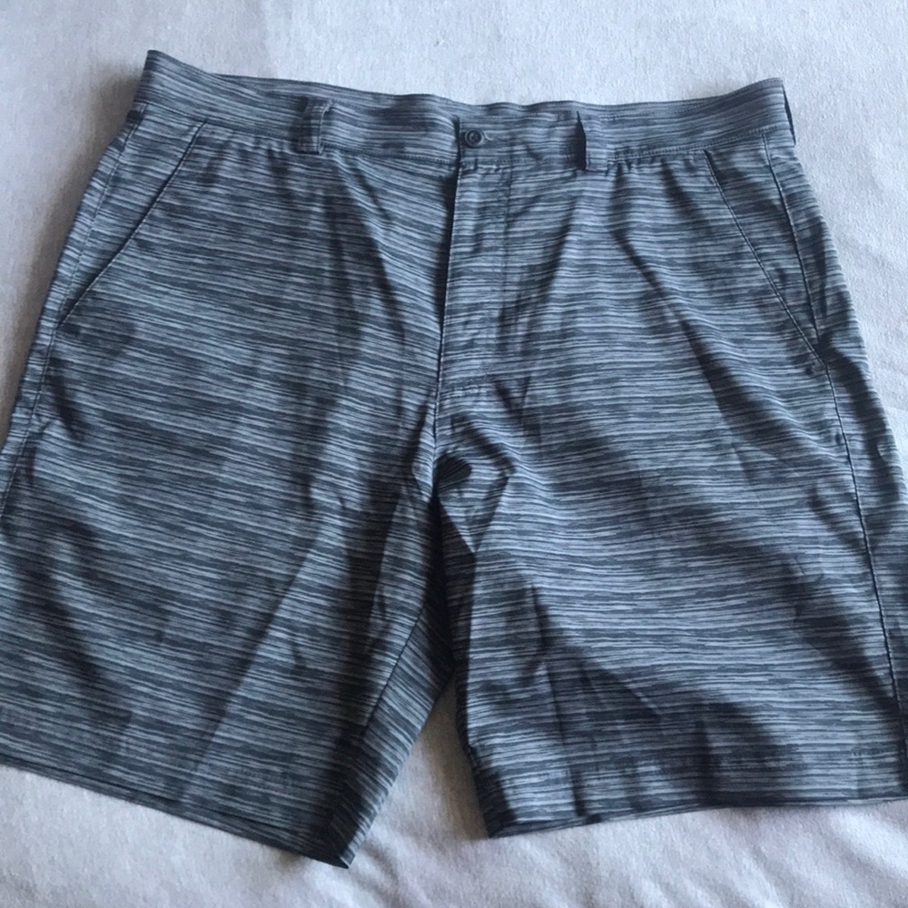 PGA tour gold shorts 36